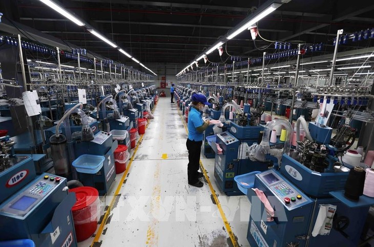 FDI in Vietnam rises nearly 40% - ảnh 1