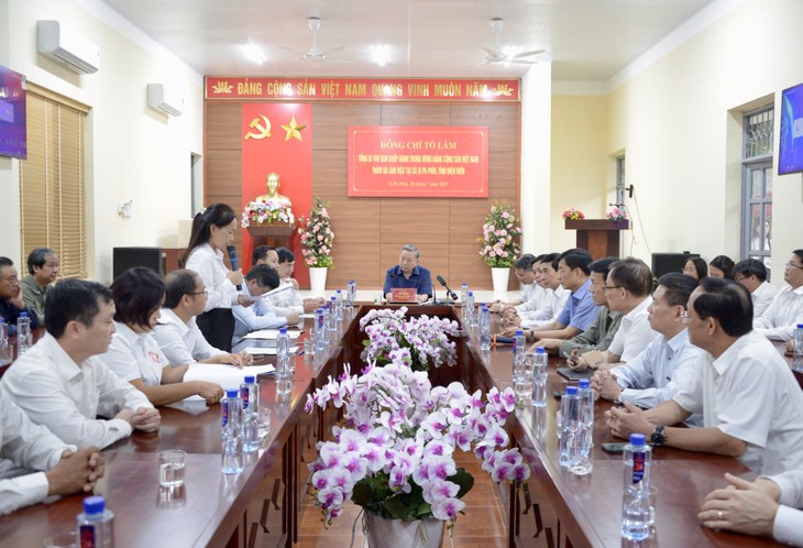 Party chief: Apparatus restructuring aims to better serve the people - ảnh 2
