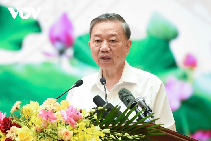 Party chief: the more time passes, the more visible the significance of August Revolution becomes - ảnh 1