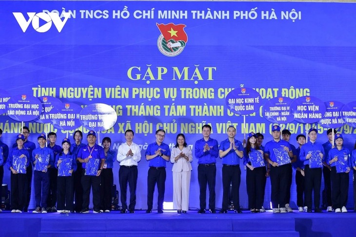 8,800 volunteers ready for 80th National Day celebration - ảnh 1
