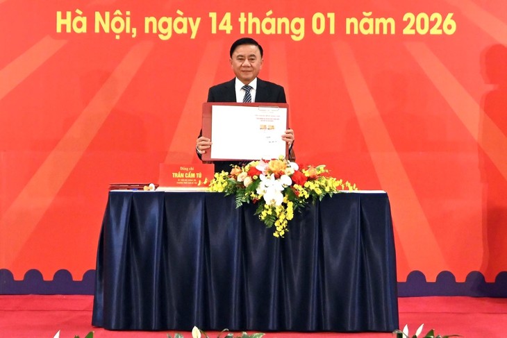 Special postage stamps celebrate National Party Congress - ảnh 1
