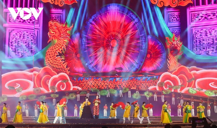 Sacred Yen Tu mountain hosts spring festival - ảnh 4