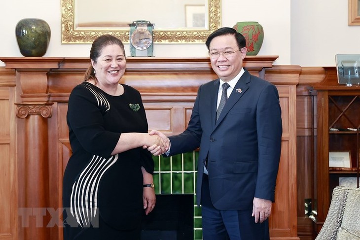 Việt Nam và New Zealand đặt mục tiêu đạt kim ngạch thương mại song phương 2 tỷ USD vào năm 2024 - ảnh 1