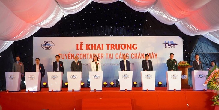 Khai trương tuyến dịch vụ vận tải container nội địa đến Cảng Chân Mây - ảnh 1