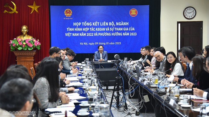 ASEAN tiếp tục ghi nhận những điểm sáng về kinh tế, tăng trưởng, xây dựng cộng đồng - ảnh 1