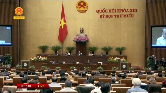 NA deputies discuss socio-economic performance - ảnh 1