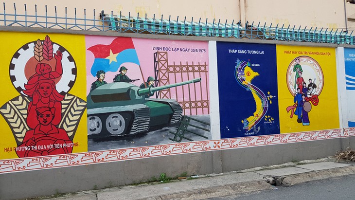 Street murals spread positive life message  - ảnh 3