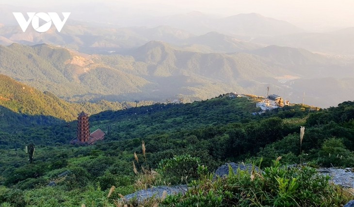 Yen Tu Mountain - a popular autumn travel destination - ảnh 8