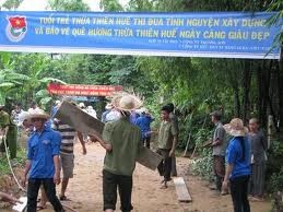 Jóvenes vietnamitas contribuyen a la empresa de construcción y defensa nacional - ảnh 1