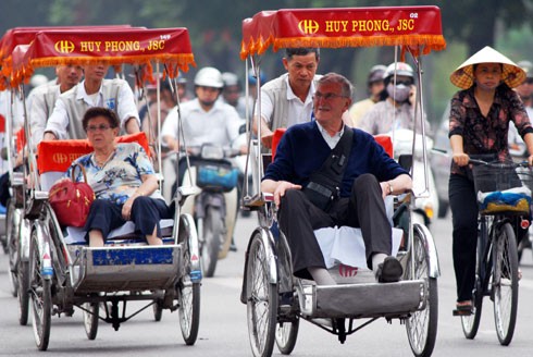 Antiguo barrio de Hanoi impresiona a turistas extranjeros - ảnh 1