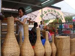 Se exhiben productos de coco en Feria comercial de Ben Tre - ảnh 1