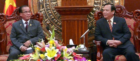 Aceleran intercambios bilaterales entre órganos legislativos Vietnam-Camboya - ảnh 1