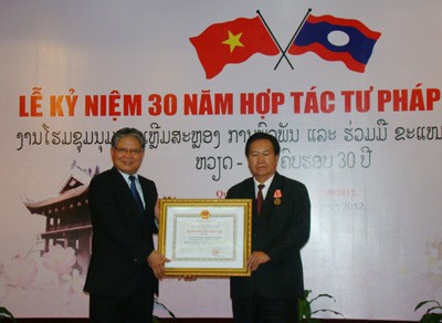 Conmemoran 30 años de cooperación judicial Vietnam- Laos - ảnh 1