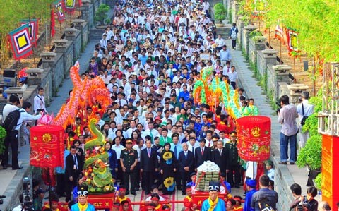 Actividades culturales en saludo a la Fiesta tradicional del Tet - ảnh 1