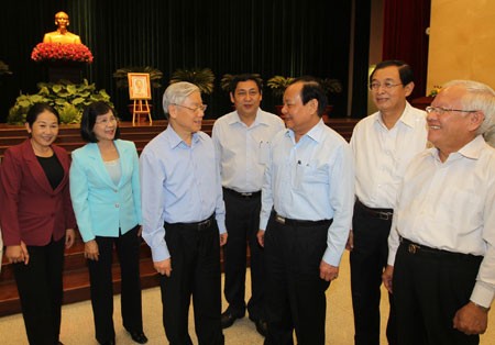 Líder Partidista realiza visita de trabajo en Ciudad Ho Chi Minh - ảnh 1