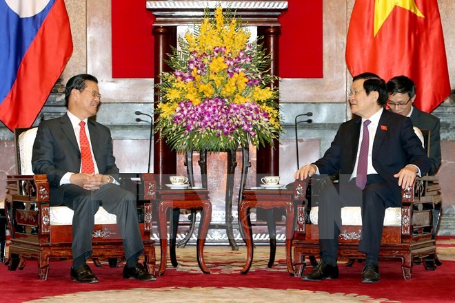 Presidente Truong Tan Sang se reúne con el primer ministro laosiano  - ảnh 1