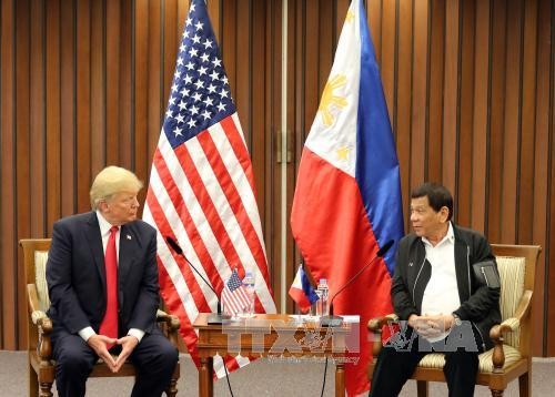 Estados Unidos y Filipinas comprometidos a defender la libertad de navegación en el Mar del Este  - ảnh 1