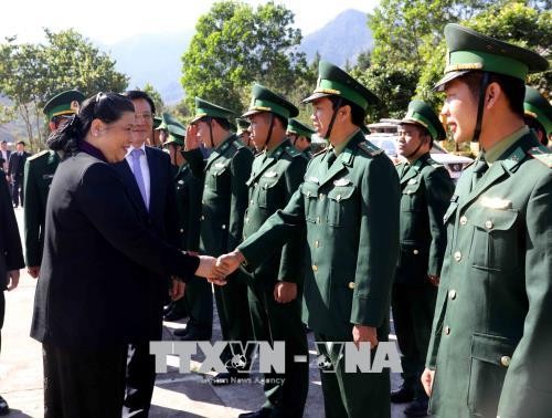 Vicejefa legislativa de Vietnam continúa su visita de trabajo en Dien Bien - ảnh 1