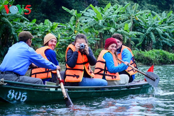 Registran un impresionante aumento de turistas extranjeros en Vietnam en febrero pasado - ảnh 1