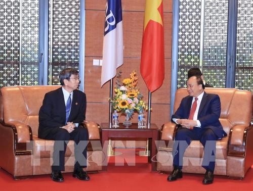 Premier vietnamita se reúne con líderes y empresarios participantes en GMS - ảnh 1