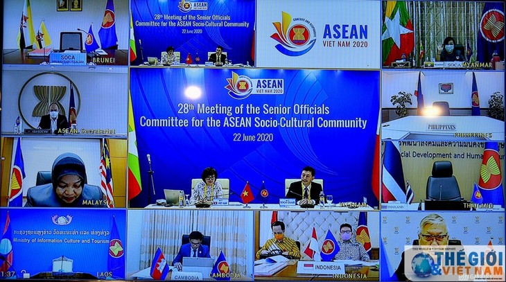 Celebran 28 Conferencia ministerial sobre Comunidad Sociocultural de Asean - ảnh 1