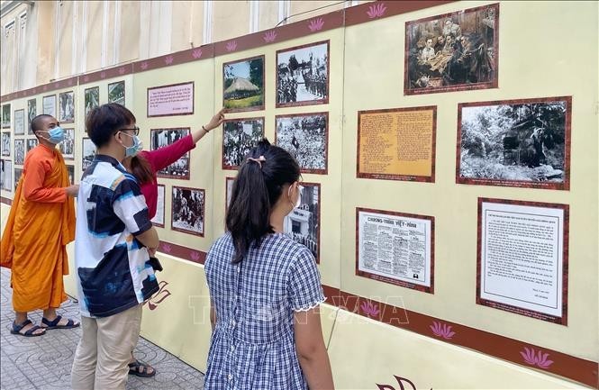 Más actividades de conmemoración por natalicio del presidente Ho Chi Minh - ảnh 1