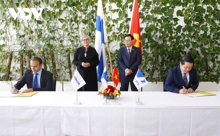 Corporaciones de telecomunicación de Vietnam y Finlandia firman acuerdo de cooperación  - ảnh 1