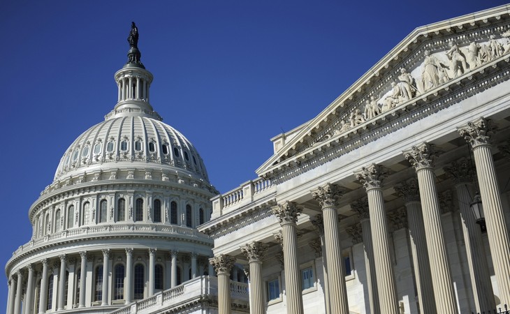 Senadores de Estados Unidos piden expulsar a 300 diplomáticos rusos - ảnh 1