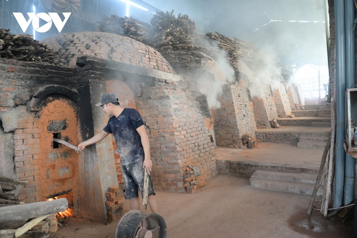 Vinh Hong, una antigua aldea de alfarería tradicional en Quang Ninh - ảnh 1