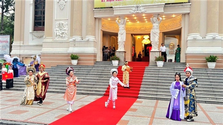 Ciudad Ho Chi Minh acerca las artes tradicionales a las nuevas generaciones - ảnh 1