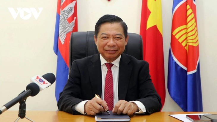 Visita a Vietnam del rey de Camboya fomentará confianza política entre ambas naciones - ảnh 1