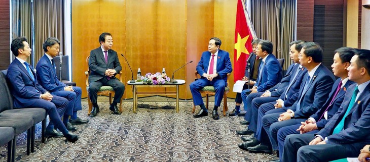 Titular del Parlamento de Vietnam se reúne con el presidente del Partido Democrático Constitucional de Japón - ảnh 1