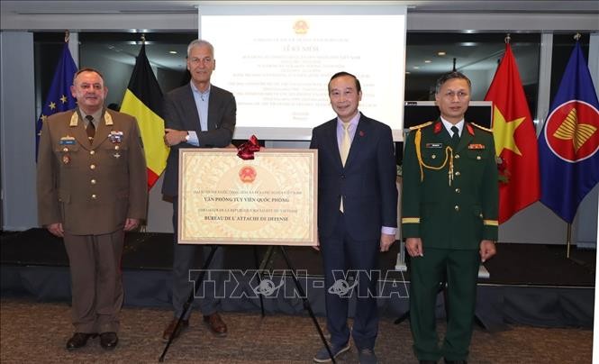 Conmemoran 80 años del Ejército Popular de Vietnam en Bélgica  - ảnh 1