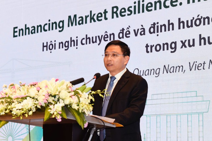 Vietnam busca soluciones para el desarrollo del mercado de valores en 2025 - ảnh 1