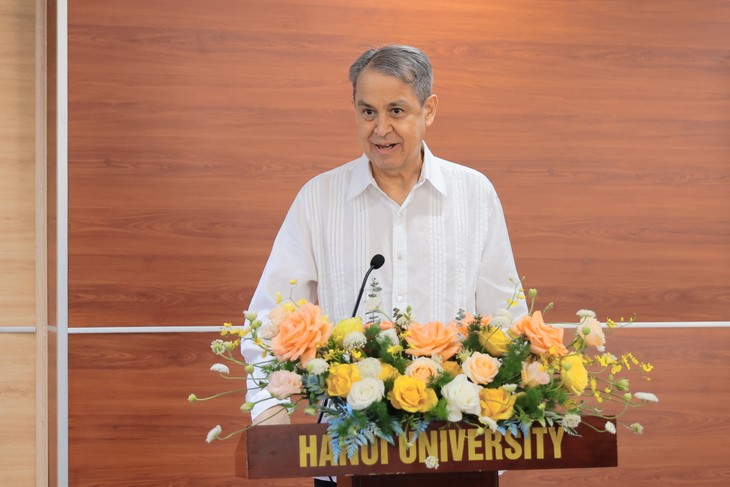 Edición vietnamita de obra emblemática de Juan Villoro conmemora 50 años de relaciones Vietnam–México - ảnh 1