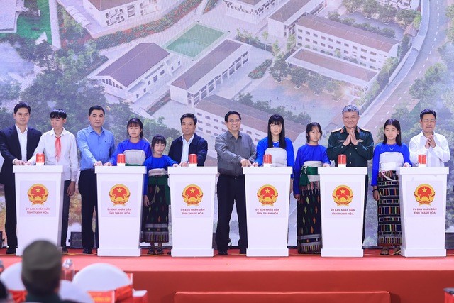Vietnam inicia la construcción de escuelas de internado en zonas fronterizas  - ảnh 1