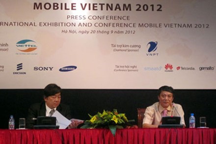 งานนิทรรศการและการประชุมนานาชาติ Mobile เวียดนาม 2012 - ảnh 1