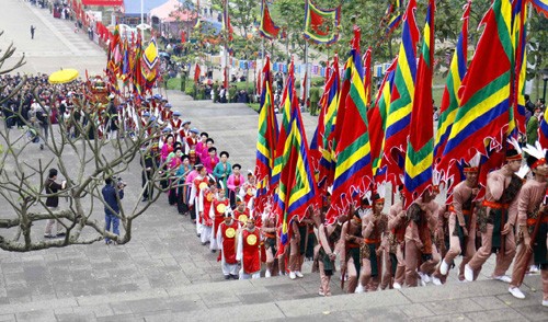 Phú Thọ ประชาสัมพันธ์เกี่ยวกับการสดุดีความเชื่อสักการะบูชากษัตริย์หุ่ง - ảnh 1