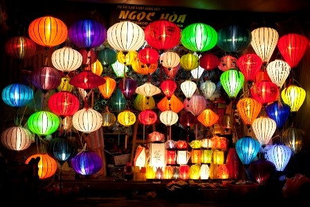 นครโห่ยอาน (Hoi An) อยู่ในจังหวัดกว๋างนาม ภาคกลางเวียตนาม ด้วยทำเลที่ตั้งอยู่ติดทะเล  - ảnh 3