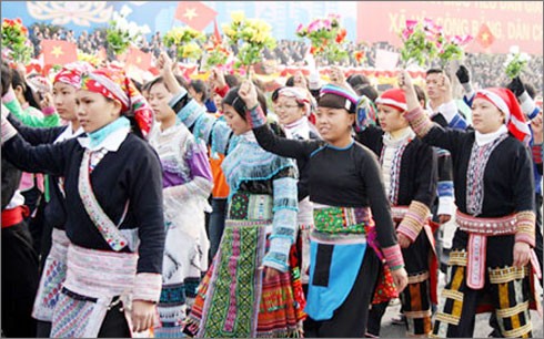 มหาสามัคคีชนในชาติสร้างพลังที่เข้มแข็งให้แก่ประเทศในโอกาสวสันตฤดูที่เวียนมา - ảnh 1