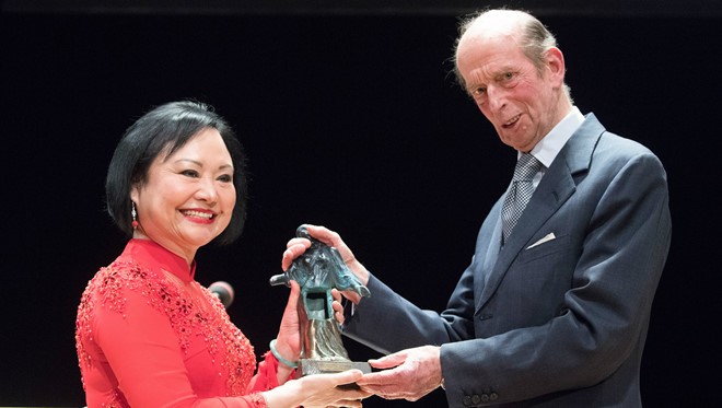 “เด็ก Napalm” ได้รับรางวัลสันติภาพ Dresden ในเยอรมนี - ảnh 1