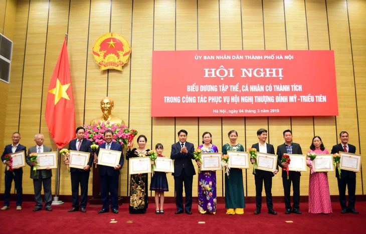 ฮานอยเชิดชูสดุดีคณะและบุคคลดีเด่นที่มีส่วนร่วมต่อผลสำเร็จของการประชุมสุดยอดสหรัฐ-สาธารณรัฐประชาธิปไตยประชาชนเกาหลีครั้งที่ 2 - ảnh 1