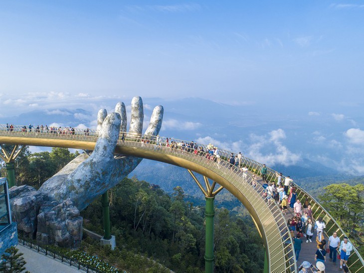 Cau Vang หรือสะพานทองที่ Ba Na Hills นครดานัง ติดรายชื่อสะพานที่สวยที่สุดในโลก - ảnh 7