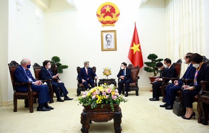 การรับมือการเปลี่ยนแปลงของสภาพภูมิอากาศคือความร่วมมือเชิงยุทธศาสตร์ระหว่างเวียดนามกับสหรัฐ - ảnh 1