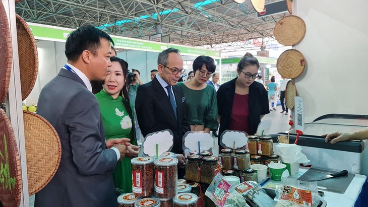 พิธีเปิดงาน OCOP Fair – The development and integration of Vietnamese specialties  - ảnh 1