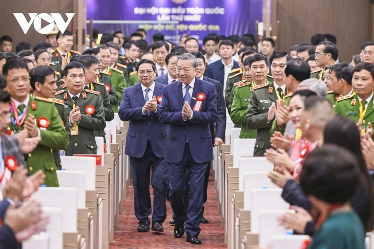 นำเวียดนามเป็นประเทศดิจิทัลและพัฒนาบนพื้นฐานของฐานข้อมูล - ảnh 1