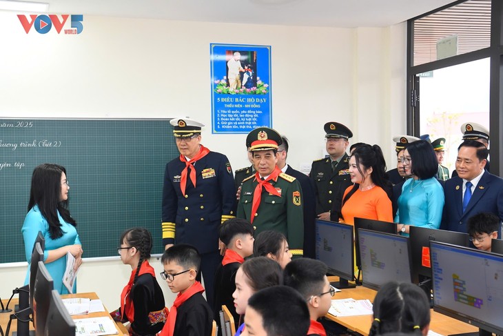 เวียดนาม-จีนเสริมสร้างไมตรีจิตมิตรภาพ และความสามัคคีระหว่างสองประเทศเพื่อนบ้าน - ảnh 7