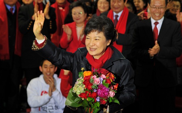  Park Geun-hye becomes South Korea's first female president - ảnh 1