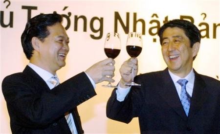 Shinzo Abe’s Vietnam visit deepens strategic partnership - ảnh 1