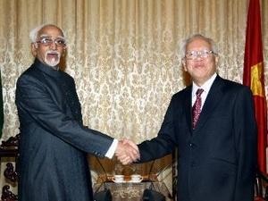 Indian Vice President visits Ho Chi Minh city - ảnh 1